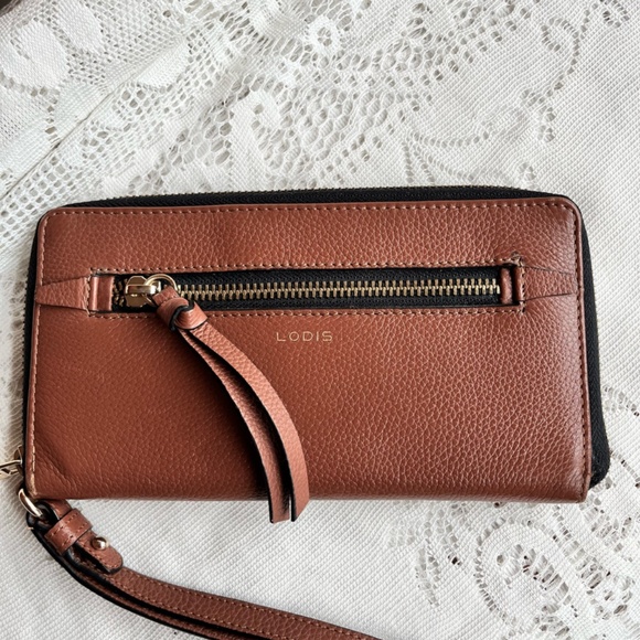 Lodis Ellie Single Zip Wristlet - Picture 2 of 7